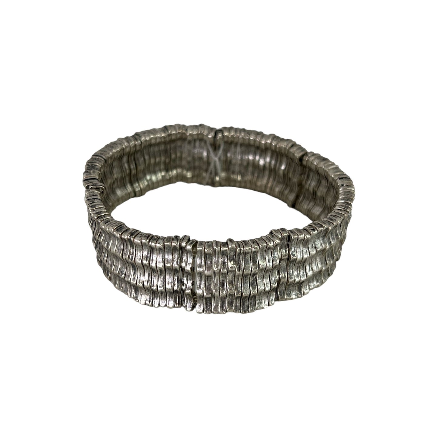 Handgefertigtes Armband mit elastischem Band und silber Metallelementen